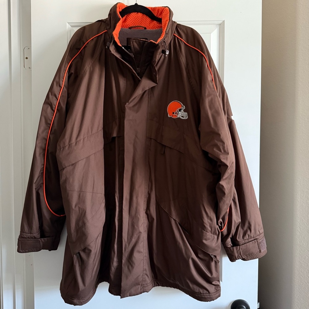 Vintage Cleveland Browns NFL Puma Jacket size 2XL